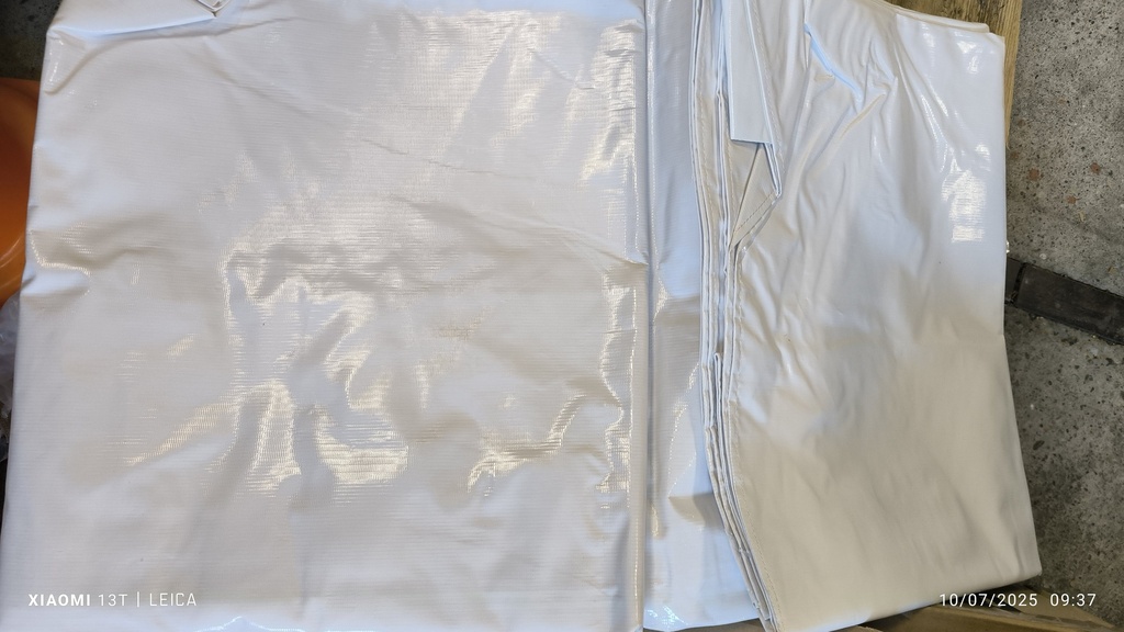 Côté tonnelle 4,5m PVC 580g/m²