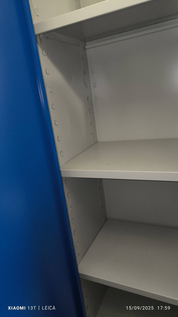 Armoire métallique 396    Penderie