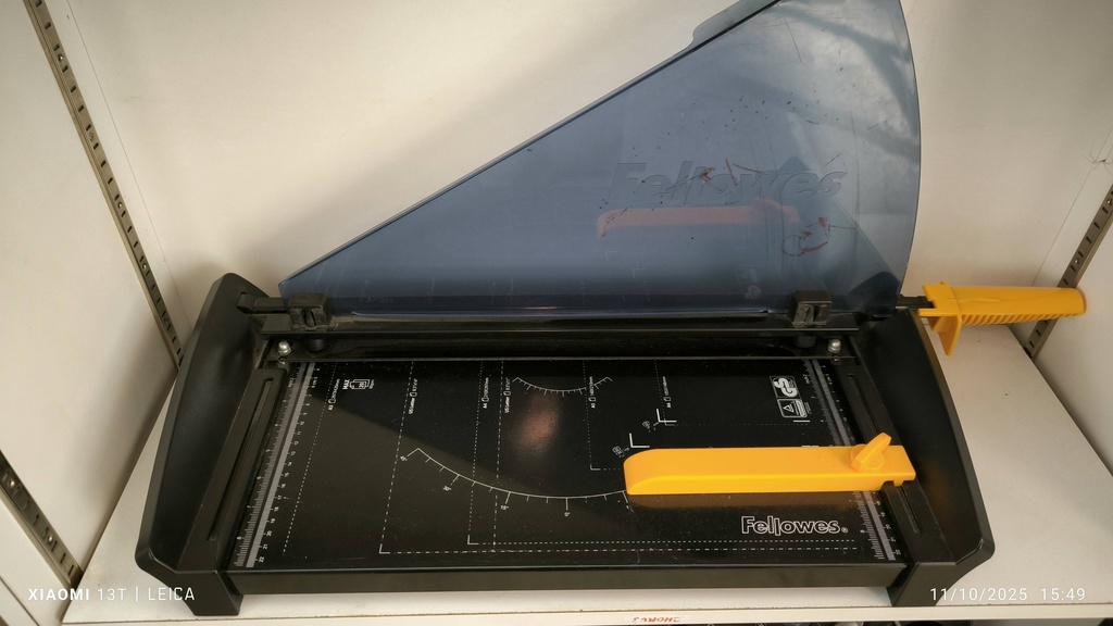 Massicot Fellowes coupe 20 feuilles