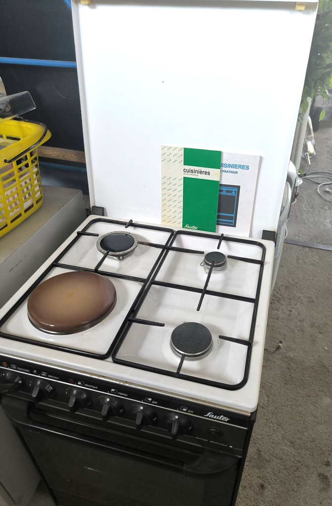Cuisinière mixte Sauter