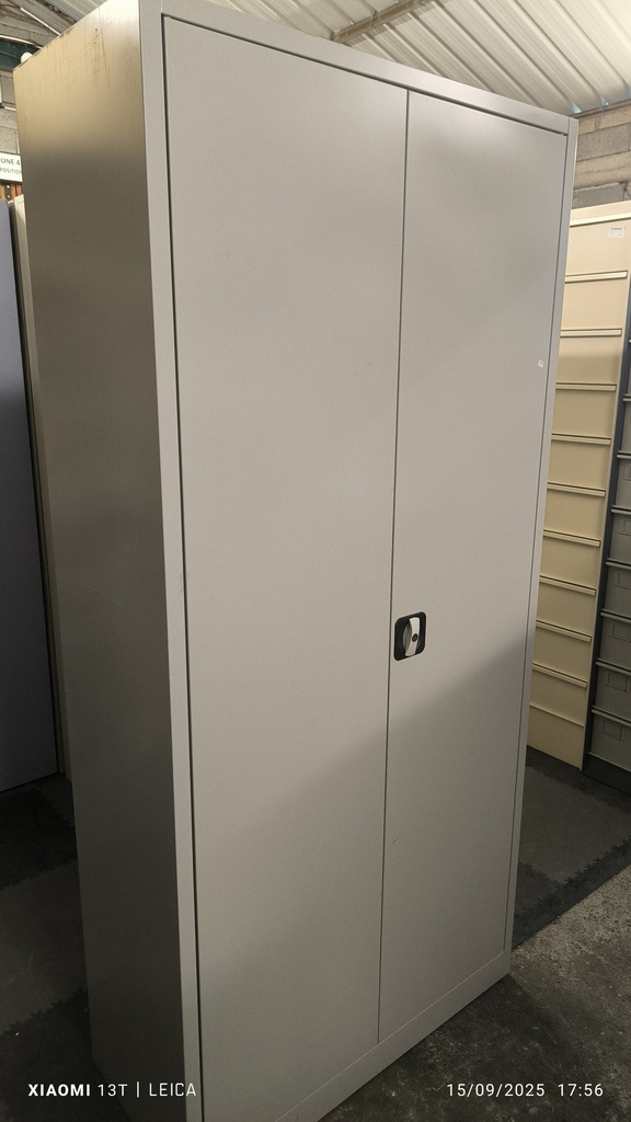 Armoire métallique 395    2 portes droites