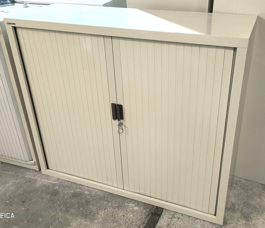 Armoire basse 420 à rideaux